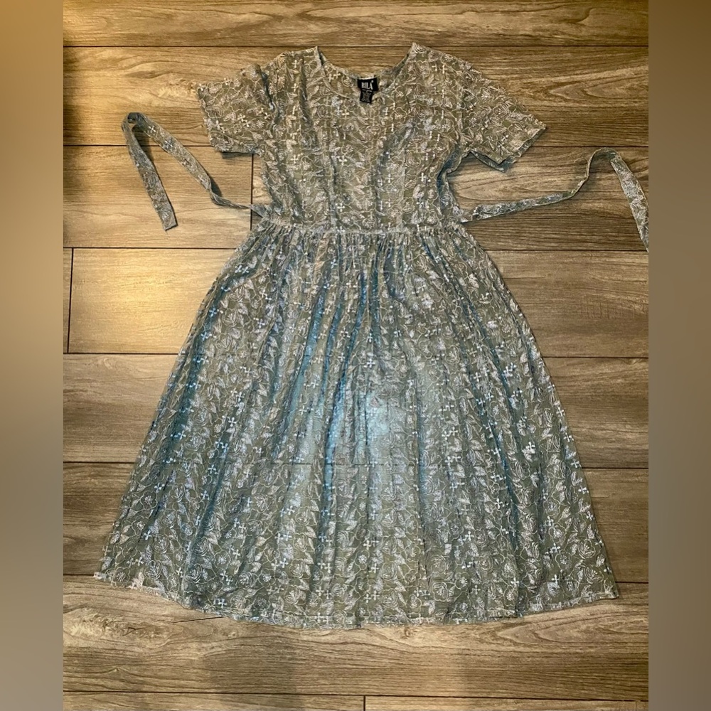 EUC True Vintage Sheer Floral Lace Tie Back Short Sleeve Midi 1990s Grunge